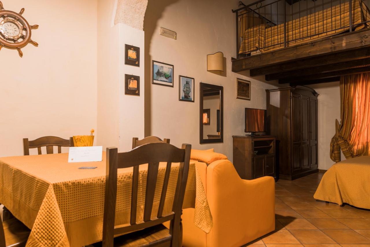 Le Case Di Sottovento Mola di Bari Bagian luar foto