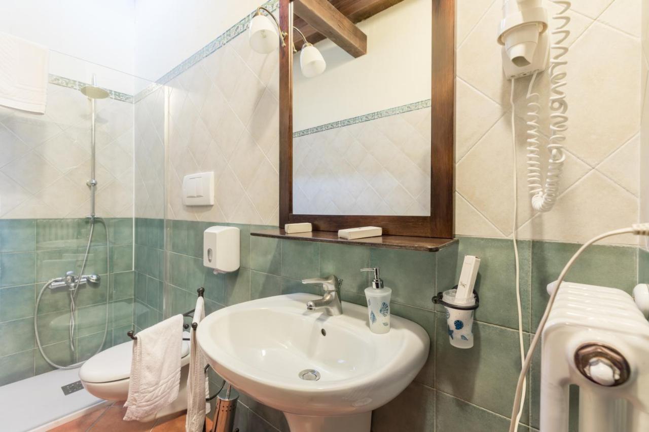 Le Case Di Sottovento Mola di Bari Bagian luar foto